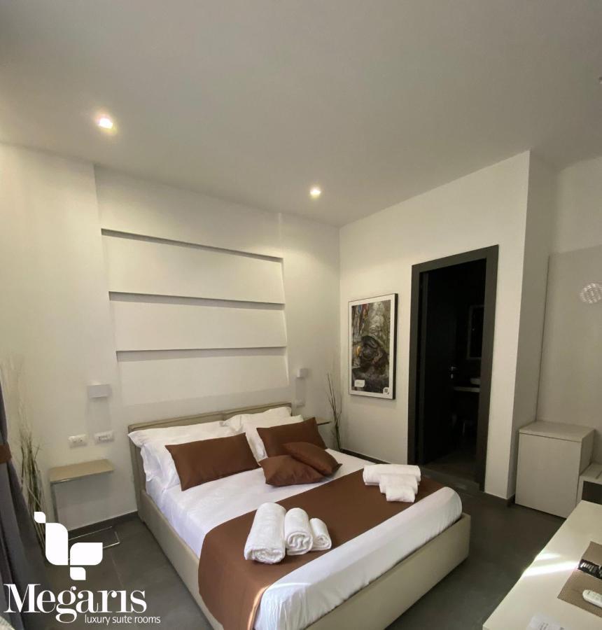 Megaris Luxury Suite Rooms Napels Buitenkant foto