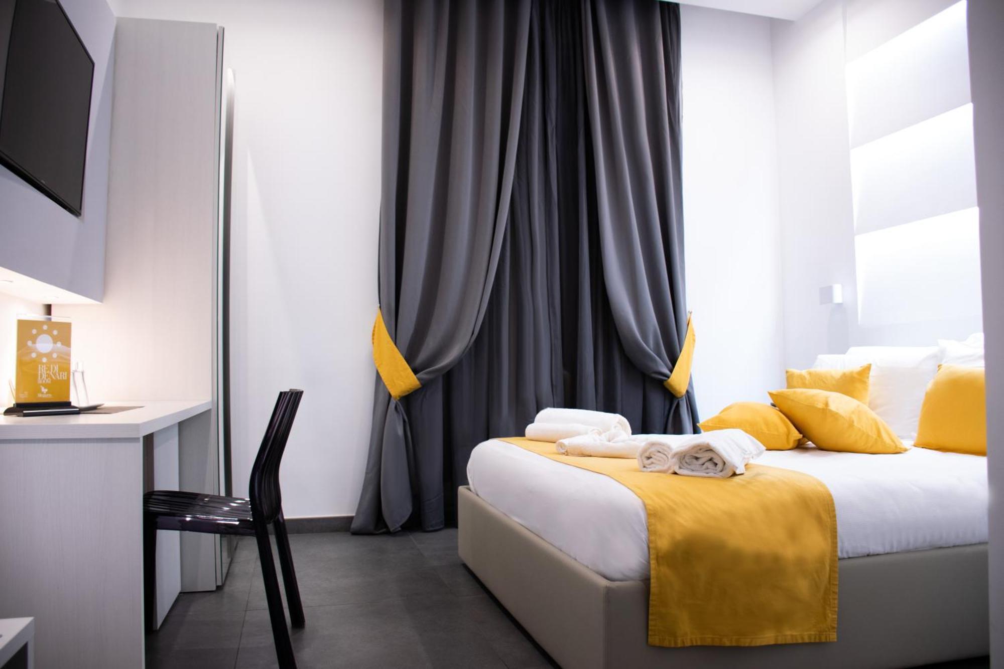 Megaris Luxury Suite Rooms Napels Buitenkant foto