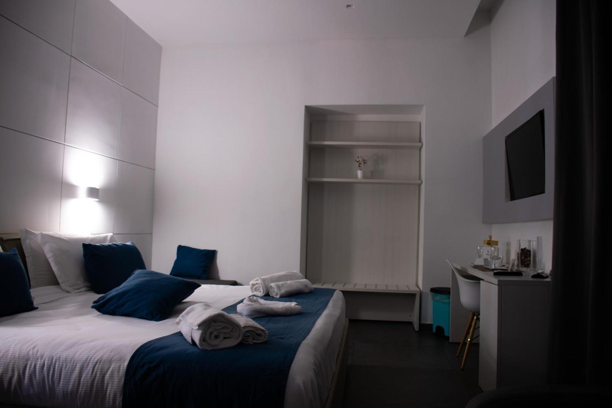 Megaris Luxury Suite Rooms Napels Buitenkant foto